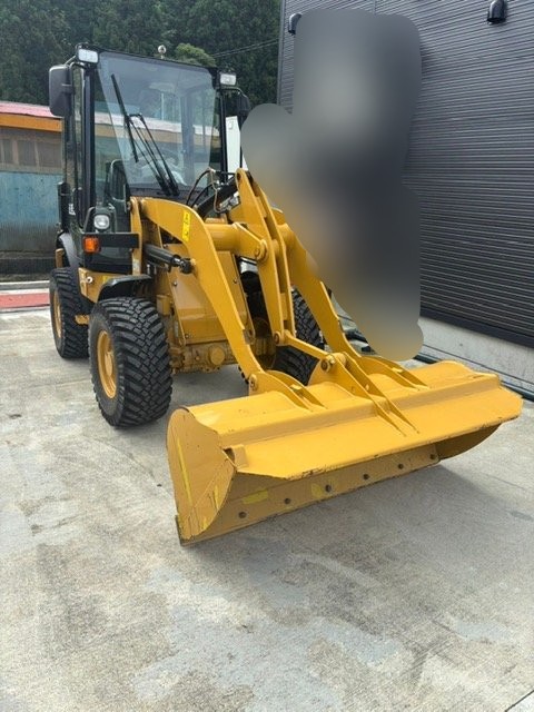 CAT Mini Wheel Loader JMX10754