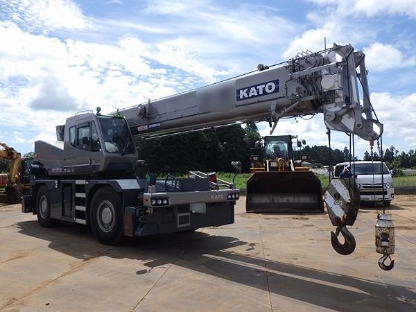 KATO Rough Terrain Cranes JMX10890