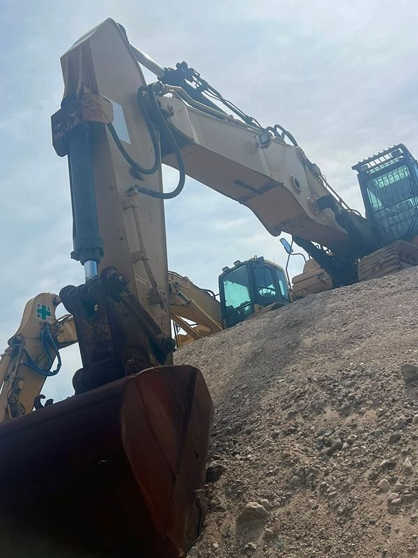 CAT Excavators JMX10022