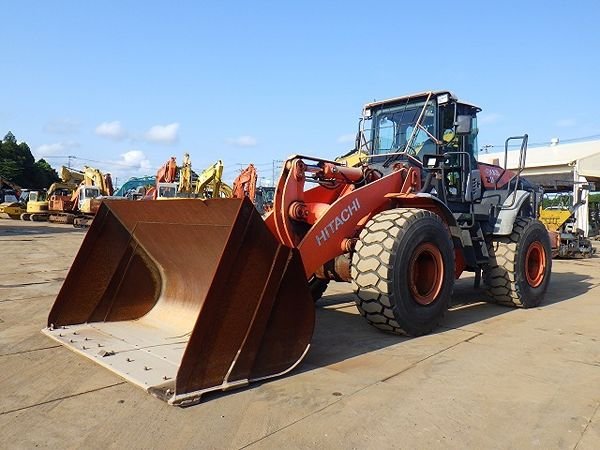 HITACHI ZW220-5B