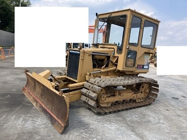 KOMATSU Bulldozers JMX8127