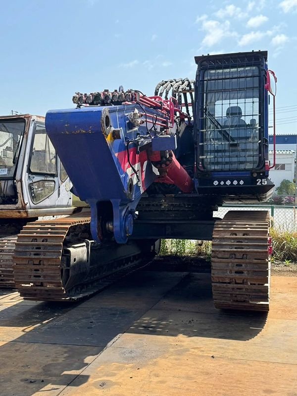 KOMATSU Excavators JMX9838